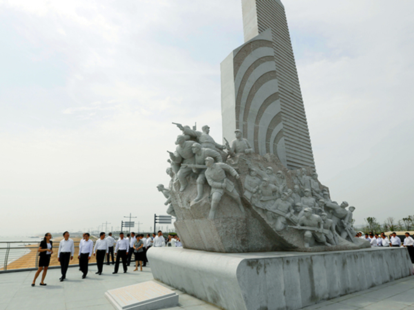 赣榆小沙东海战纪念碑图片